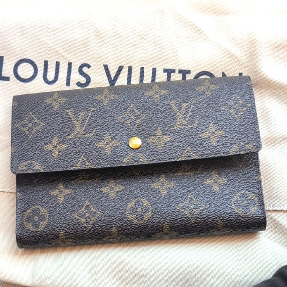 Louis Vuitton Handbags - Louis Vuitton tri fold porte tresor International long wallet clutch